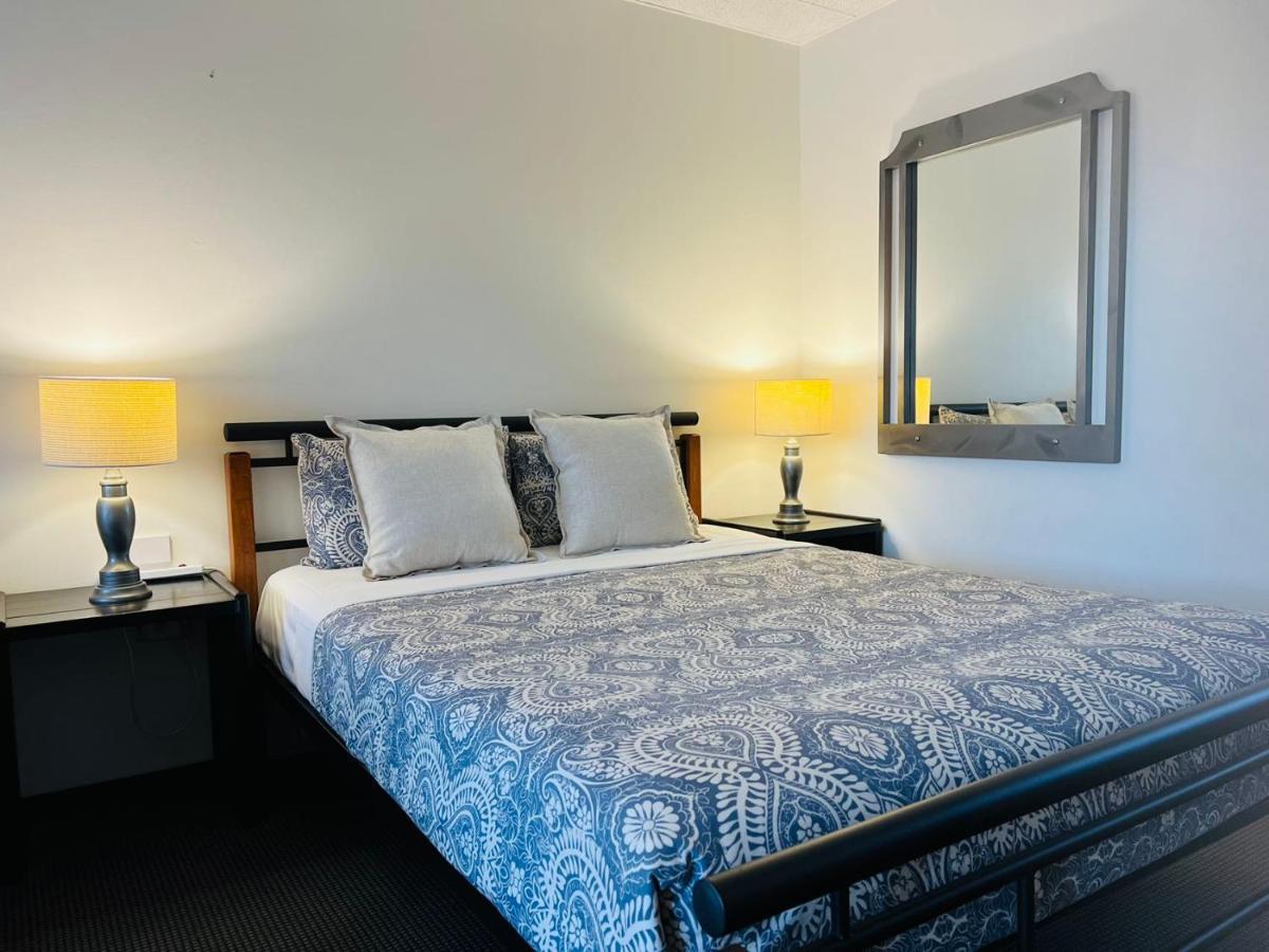 Cooks Endeavour Motor Inn Tweed Heads Esterno foto